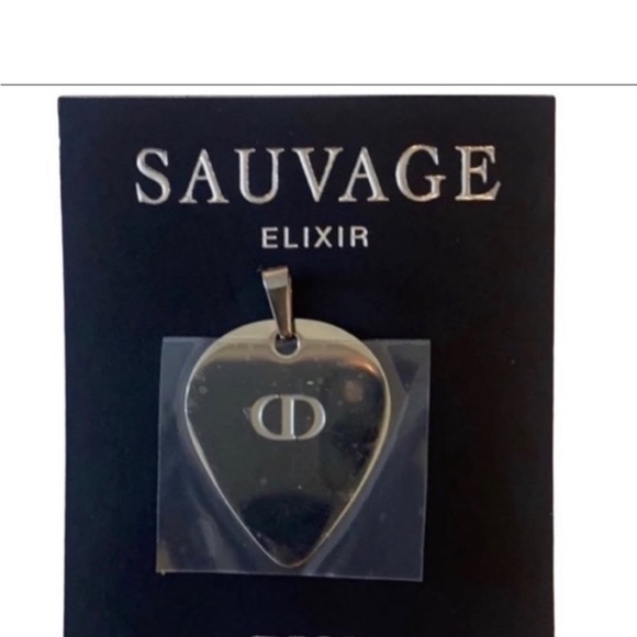 DIOR SAUVAGE ELIXIR GUITAR PICK NECKLACE UNISEX - Picture 2 of 8